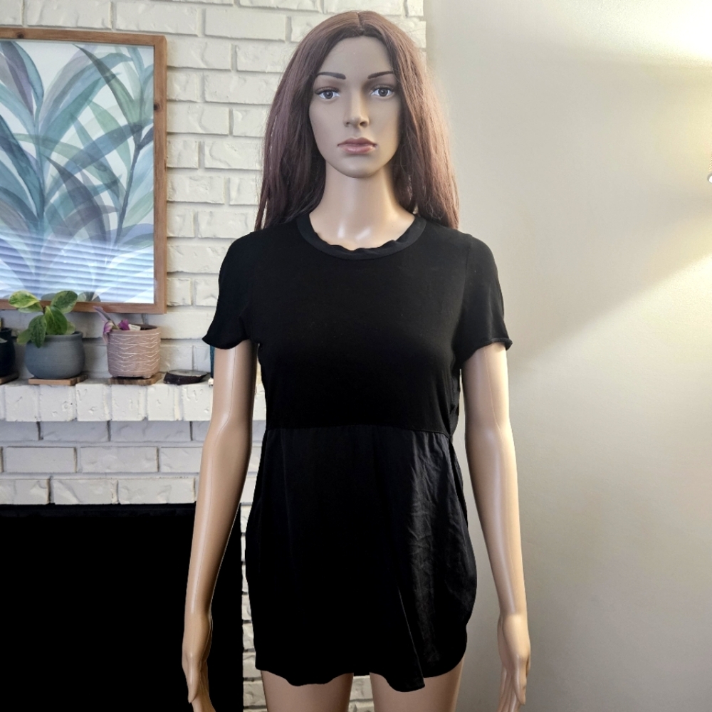 Aritzia Wilfred Silk Black Women's Top Long Line Short Sleeves Blouse